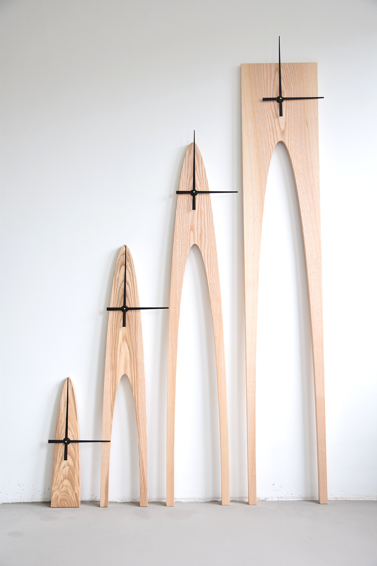 Trampoli clock small - Beech - Image 3