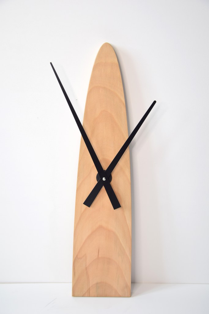 Trampoli clock small - Beech